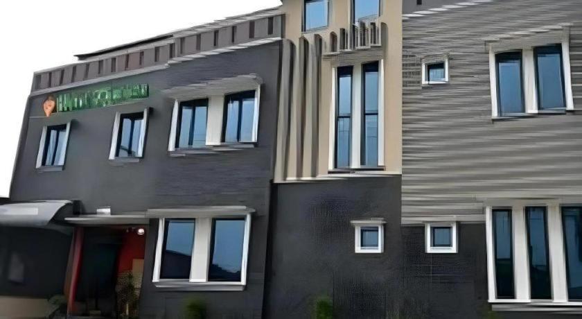 Hotel Khalista Purwakarta Bagian luar foto
