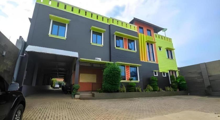 Hotel Khalista Purwakarta Bagian luar foto