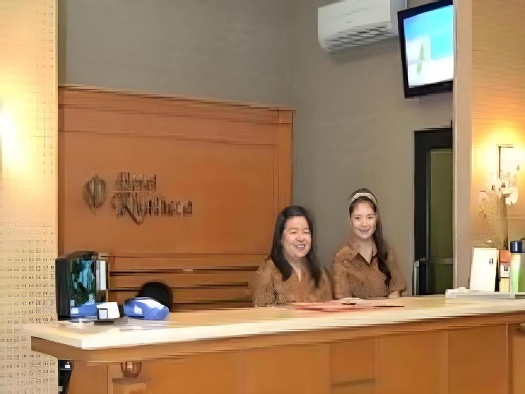 Hotel Khalista Purwakarta Bagian luar foto